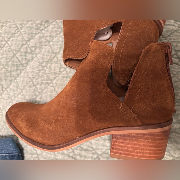 Steve Madden Lancaster suede bootie 6 - Picture 10 of 12